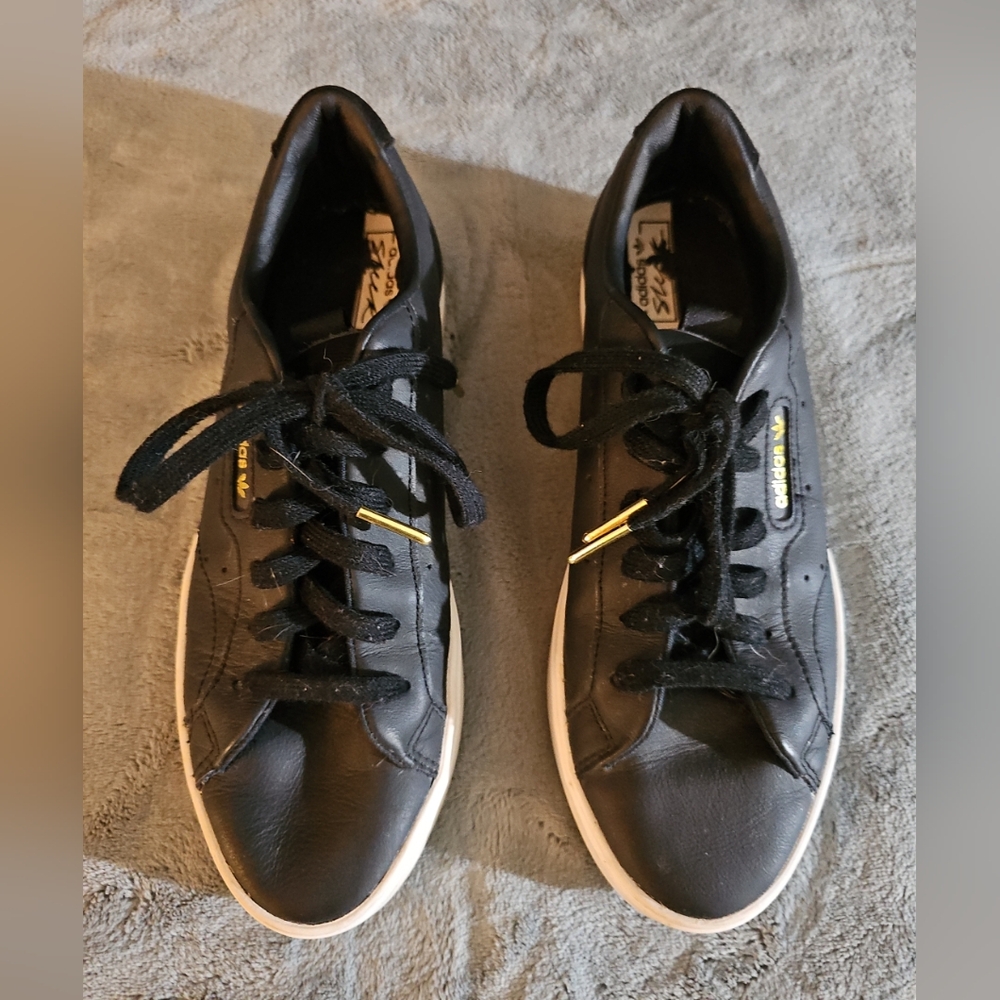 Adidas Black Sleek Sneakers Womans Size 7.5